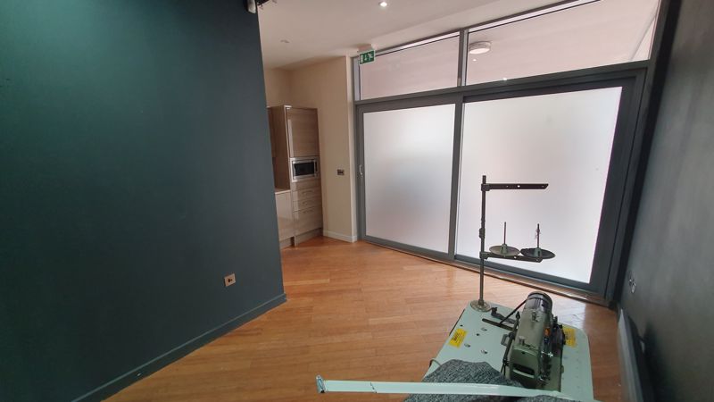 Photo 8- click for photo gallery